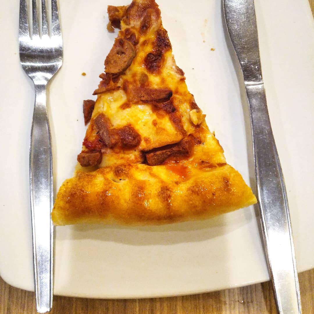 Pizza Hut BBQ Lover’s Pizza
